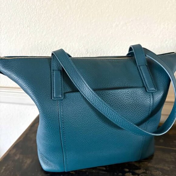 Vera Bradley Charlie Small Shoulder Bag in leather Teal- NWT - Picture 2 of 6